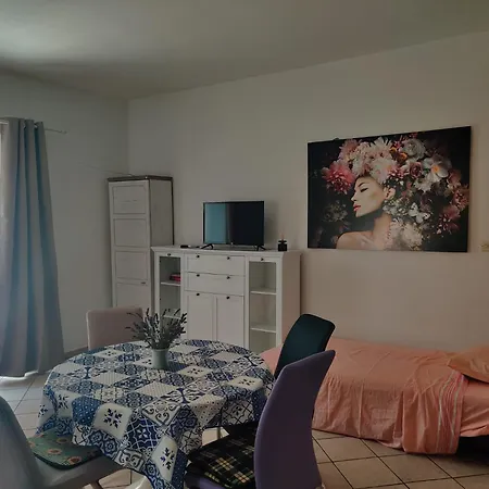 With Private Parking Self Check In