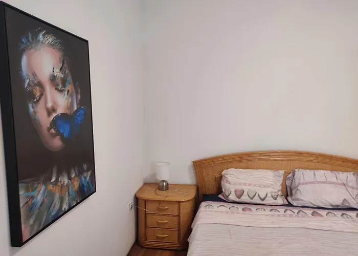 With Private Parking Self Check In Апартаменти Пула