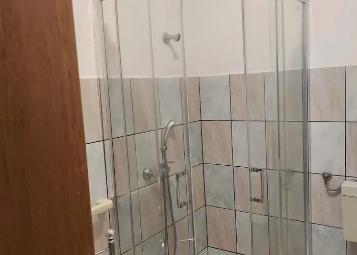 With Private Parking Self Check In Pola