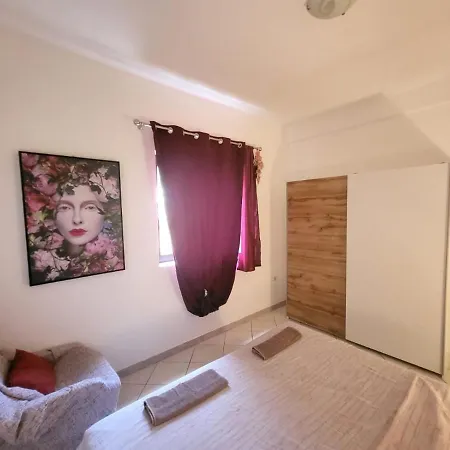 With Private Parking Self Check In Апартаменты *