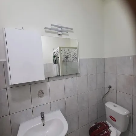 With Private Parking Self Check In Appartement Pula