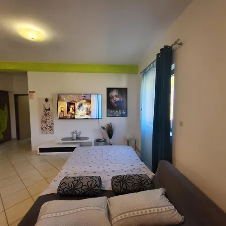 With Private Parking Self Check In