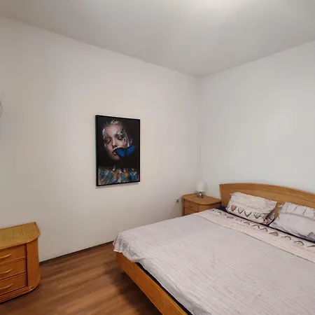 With Private Parking Self Check In Апартаменты *