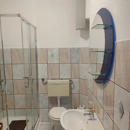 With Private Parking Self Check In Appartement *