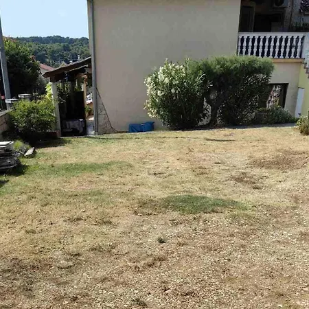 With Private Parking Self Check In Апартаменты Пула