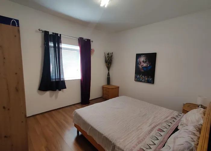 With Private Parking Self Check In Διαμέρισμα *