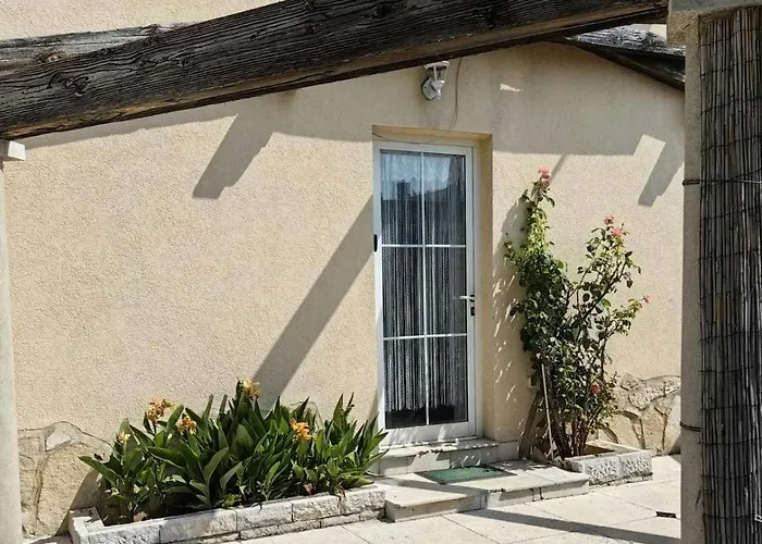 With Private Parking Self Check In * Pula